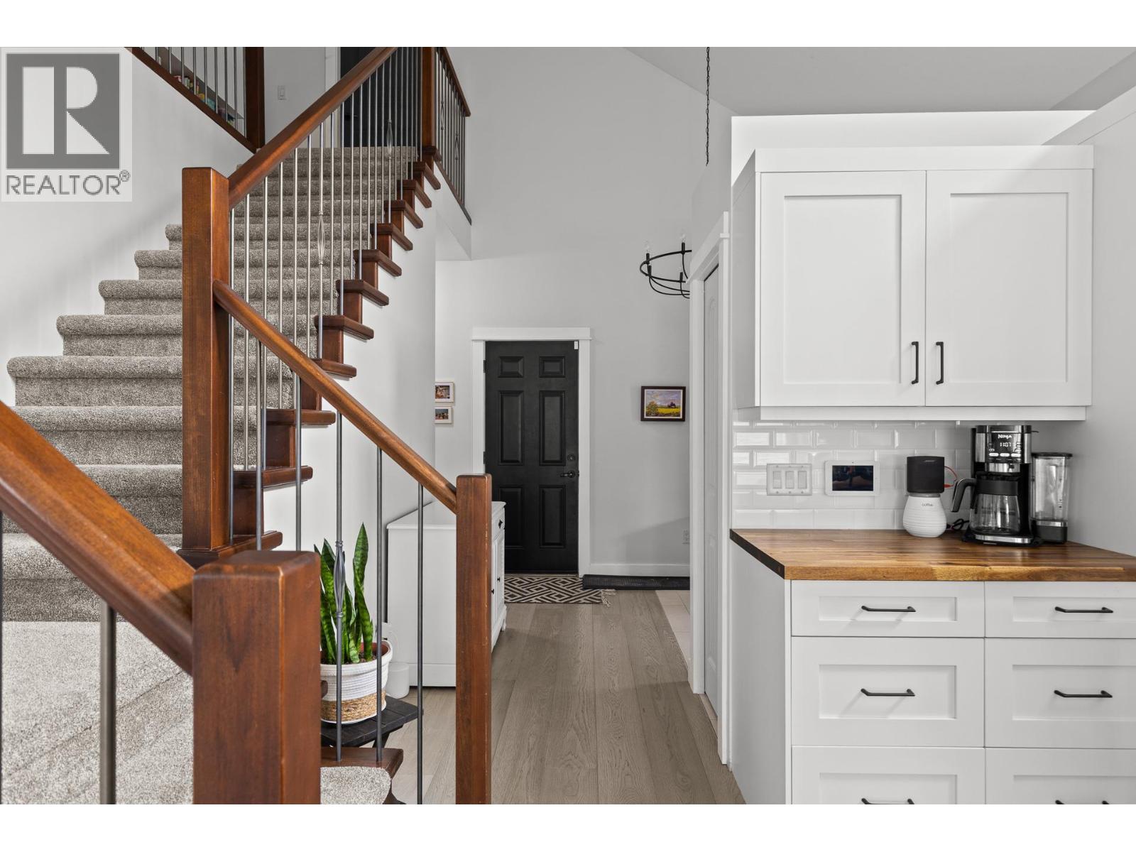 2079 Shelby Crescent - 9