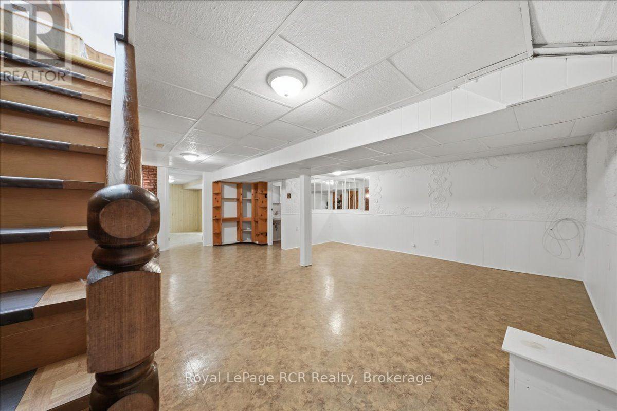 1124 12TH STREET E - 29