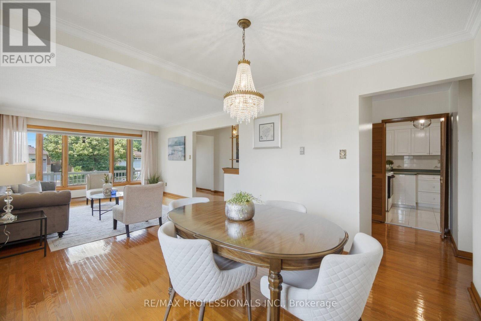 171 REGINA AVENUE - 10