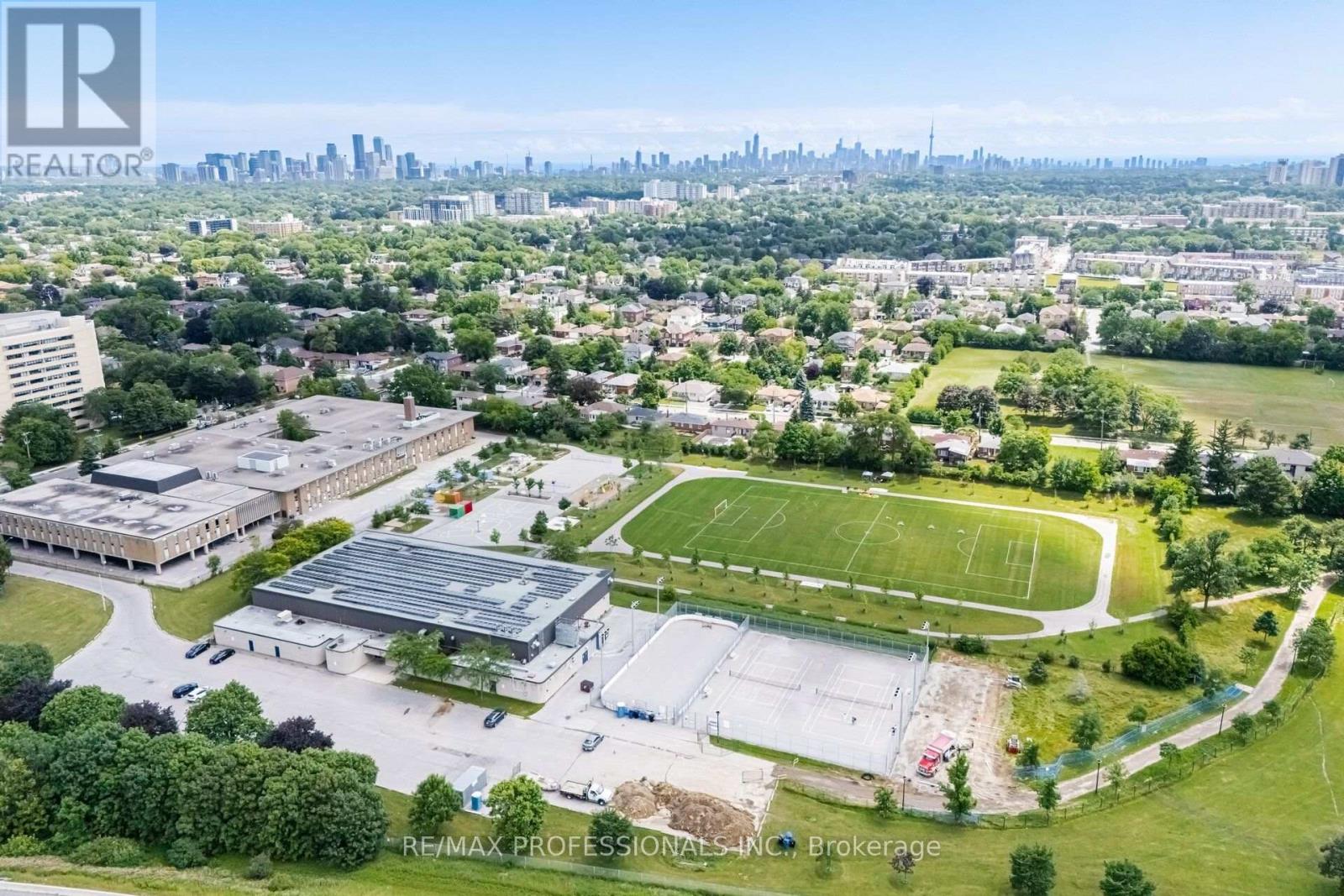 171 REGINA AVENUE - 49