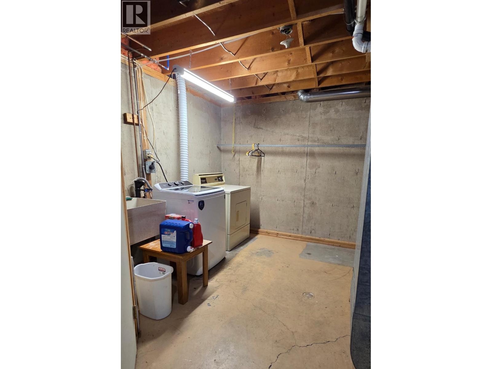 1196 STIRLING DRIVE - 25