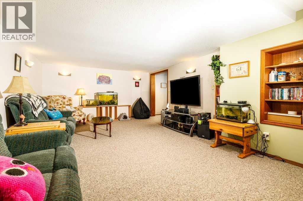 121, 28319 Township Rd 384 - 17