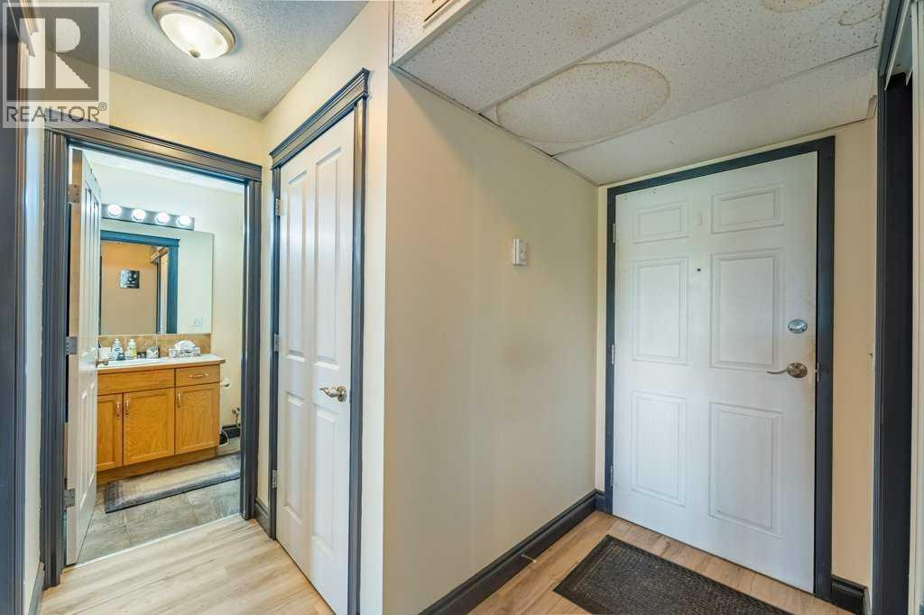 #303 300 Edwards Way NW - 17