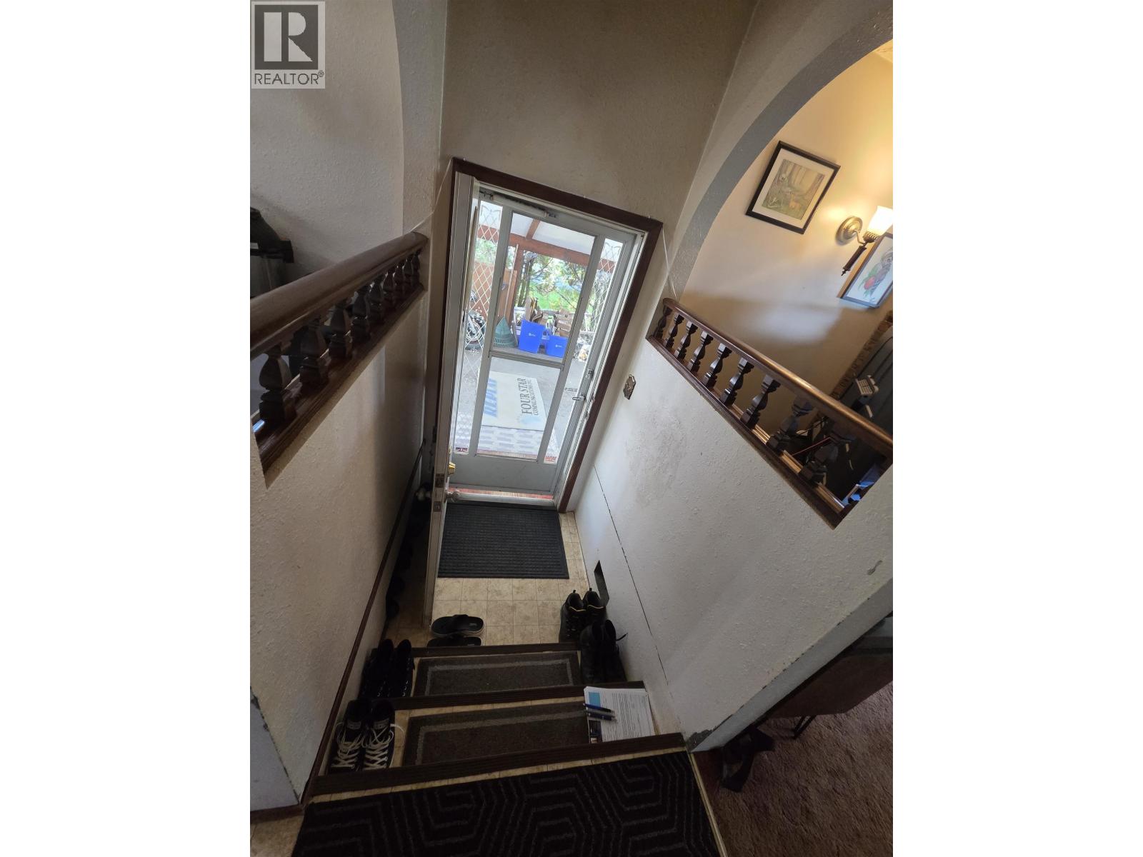 1196 STIRLING DRIVE - 10