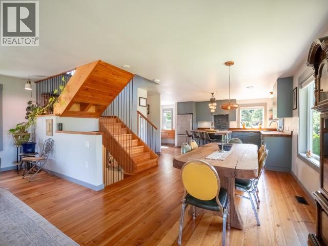 5623 YUKON AVE - 18