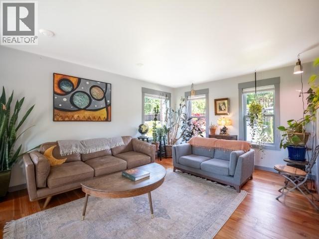 5623 YUKON AVE - 21
