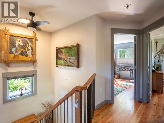 5623 YUKON AVE - 25
