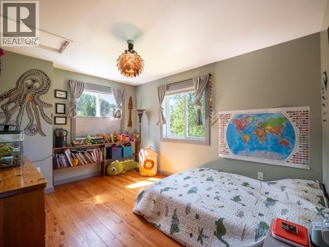5623 YUKON AVE - 32