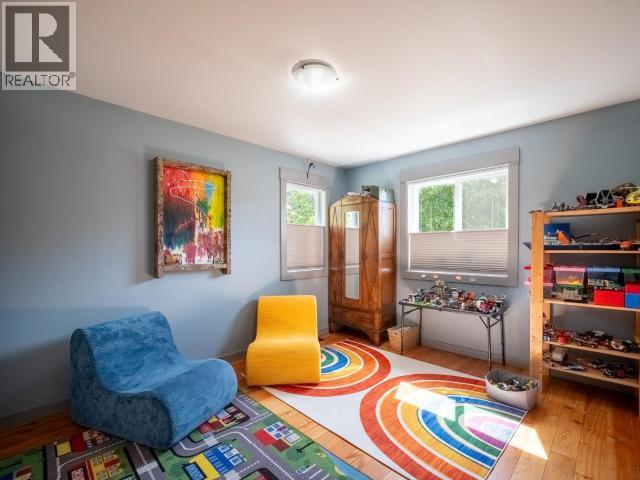 5623 YUKON AVE - 36