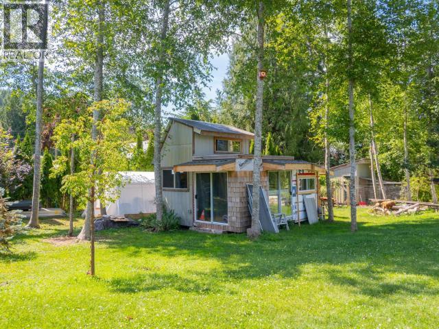 5623 YUKON AVE - 81