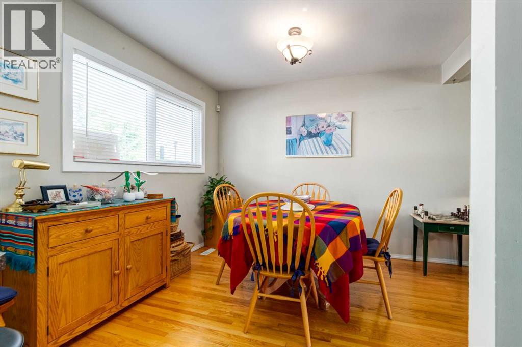 383 Killarney Glen Court SW - 17
