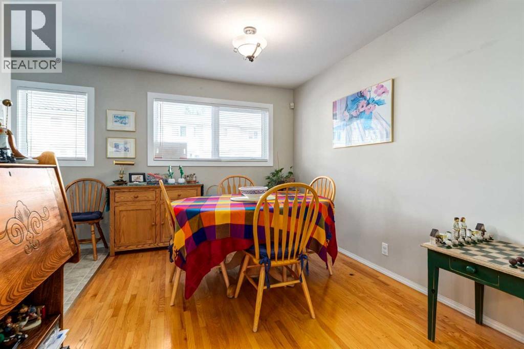 383 Killarney Glen Court SW - 18