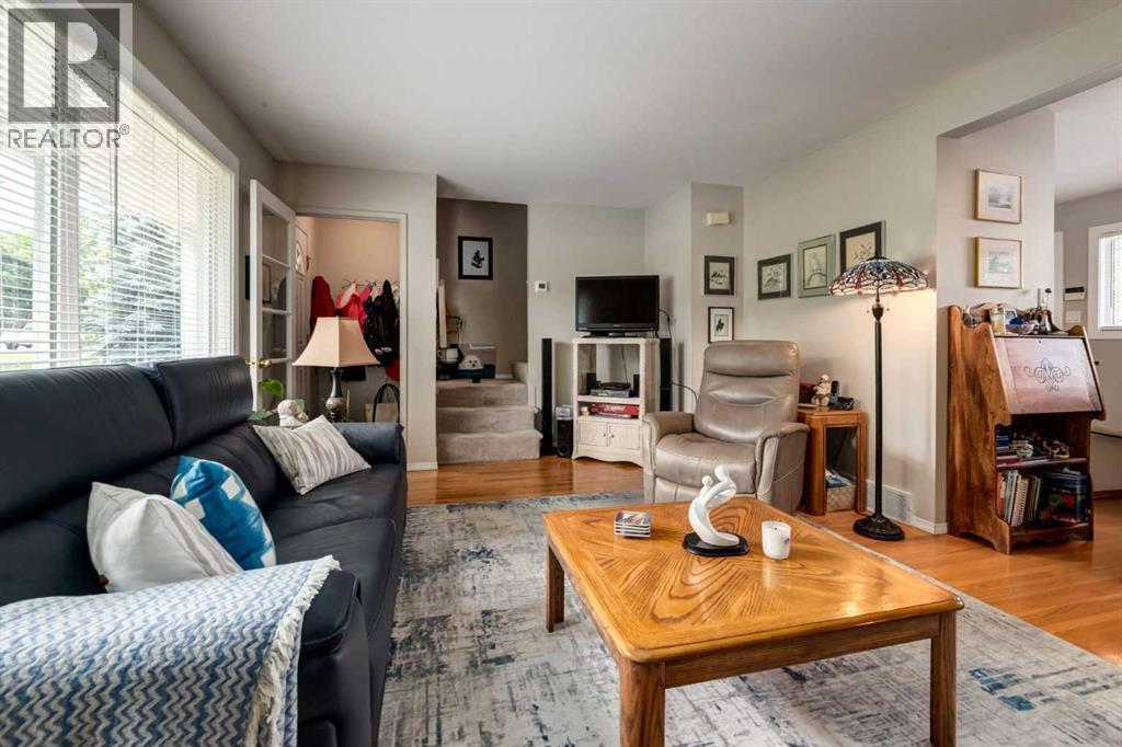 383 Killarney Glen Court SW - 10