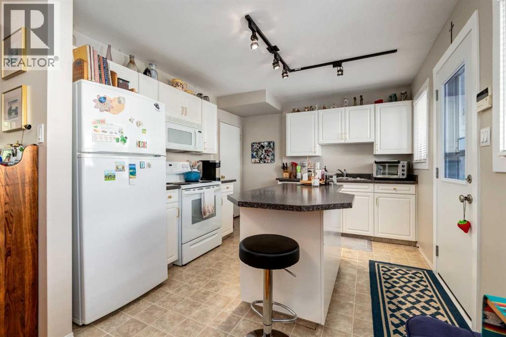 383 Killarney Glen Court SW - 11