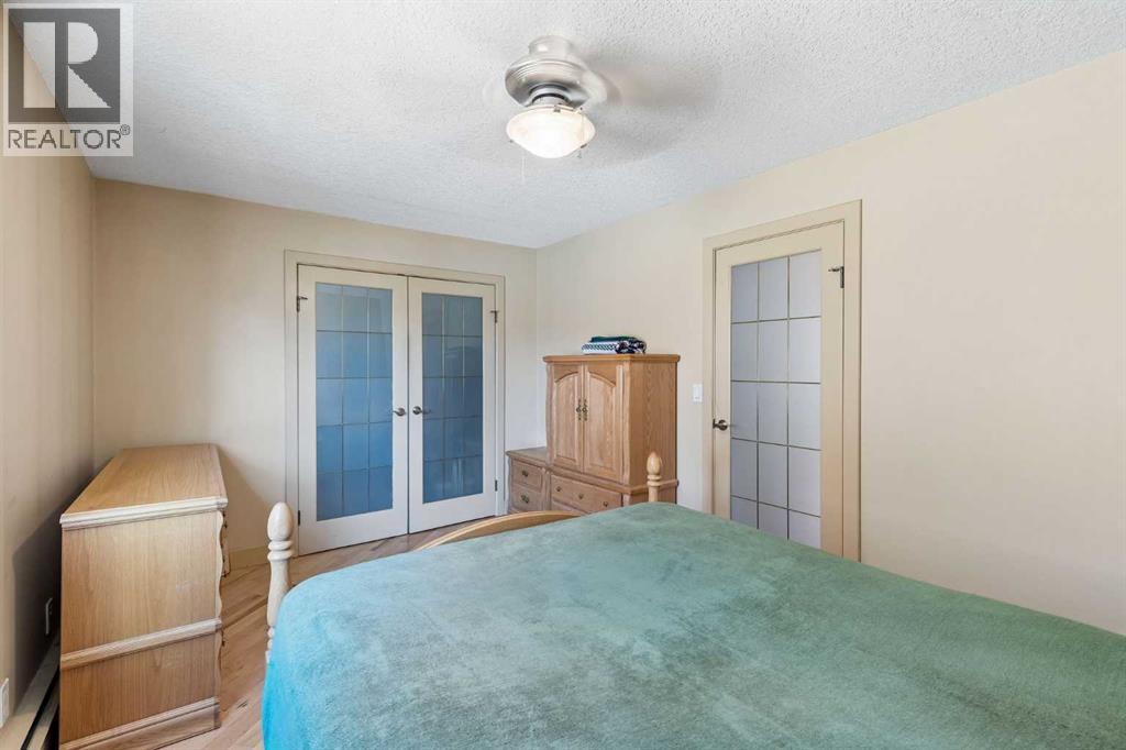 #21 712 4 Street NE - 22