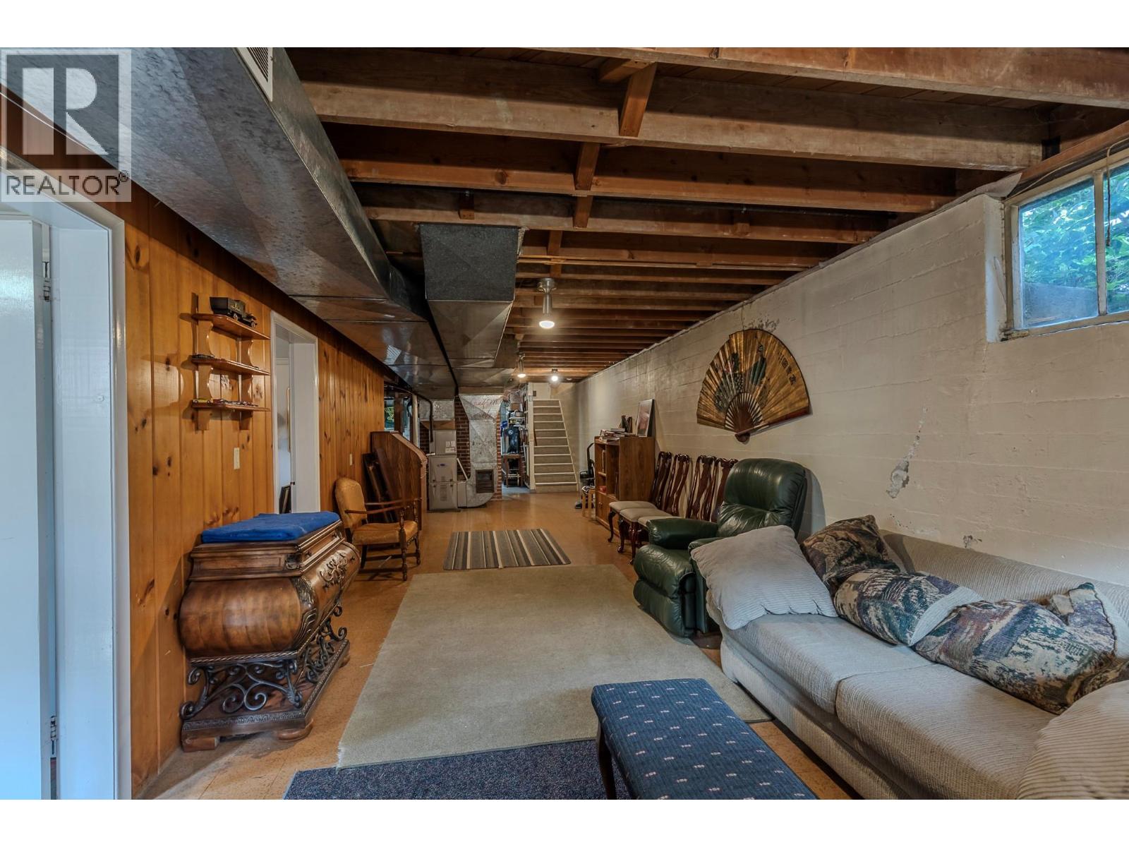 1230 Shuswap Avenue - 20