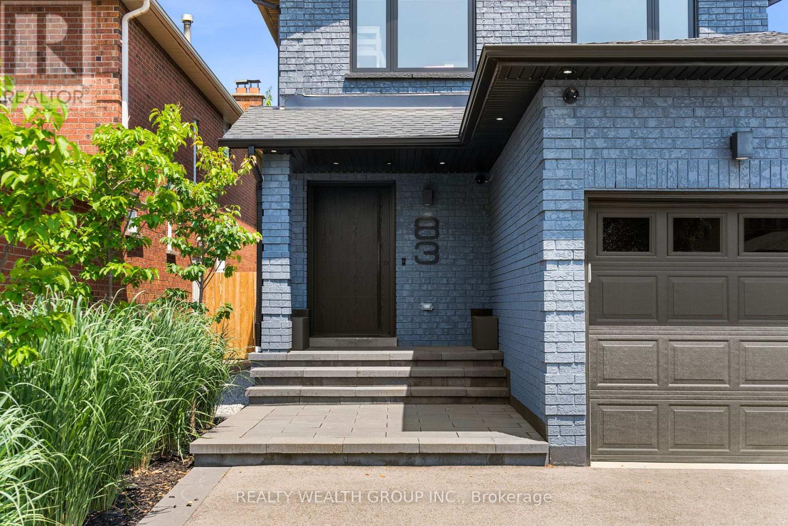 83 GOVERNOR CRESCENT - 2
