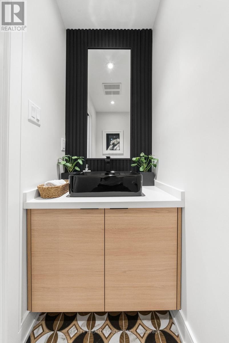 83 GOVERNOR CRESCENT - 39