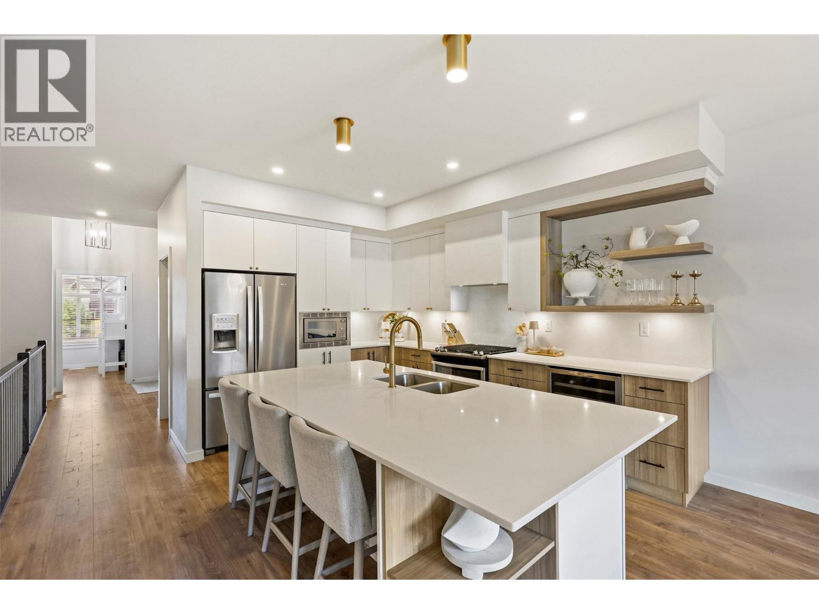 #2 260 RUE CHEVAL NOIR Estates - 3