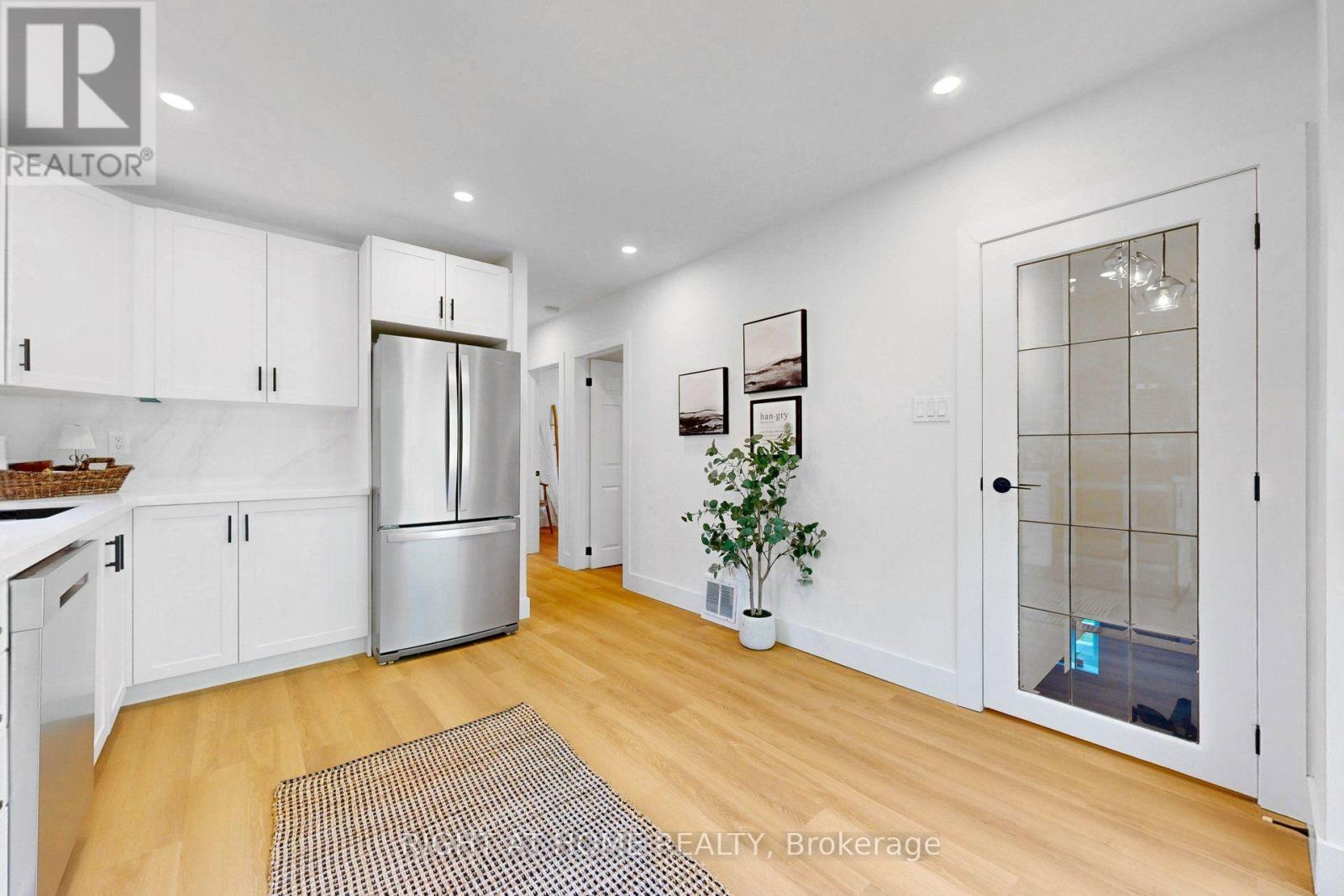 36 HUNTSMOOR ROAD - 14