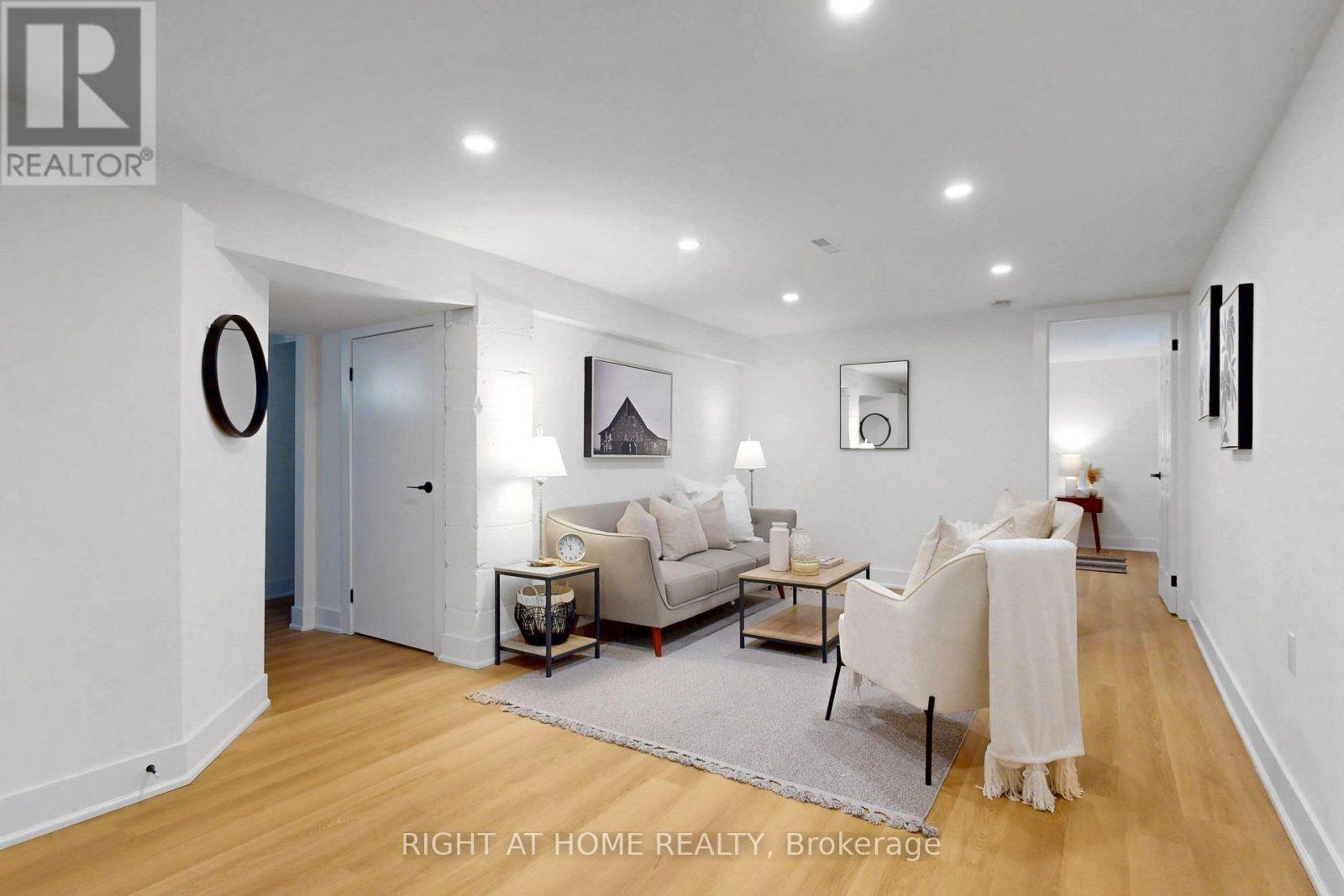 36 HUNTSMOOR ROAD - 19