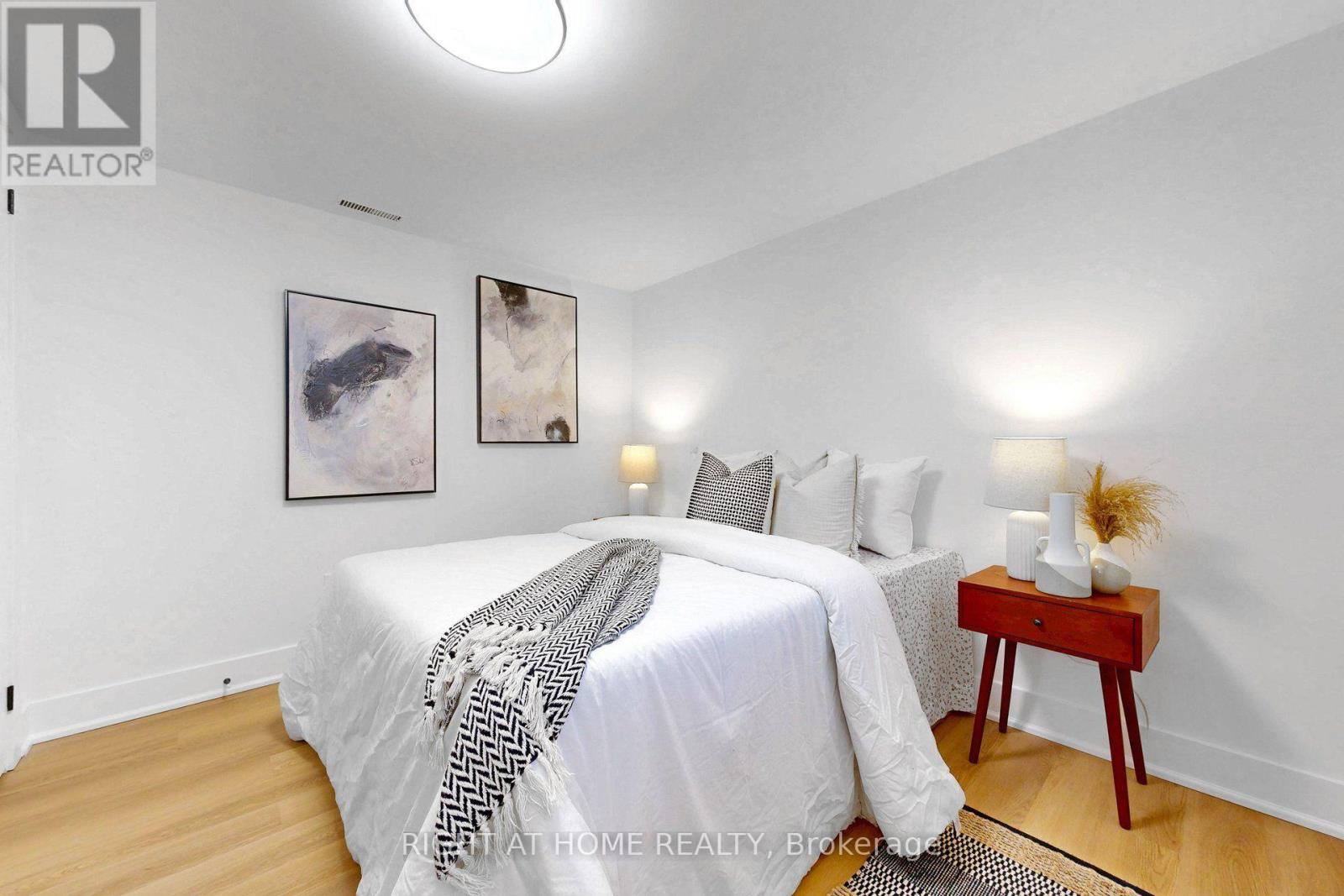 36 HUNTSMOOR ROAD - 21