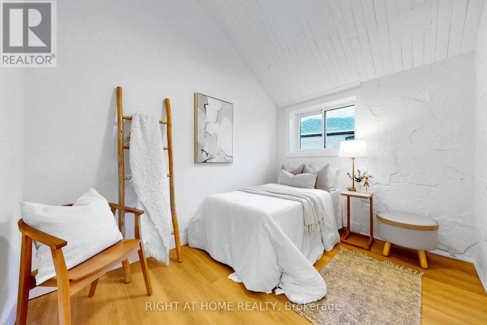 36 HUNTSMOOR ROAD - 9