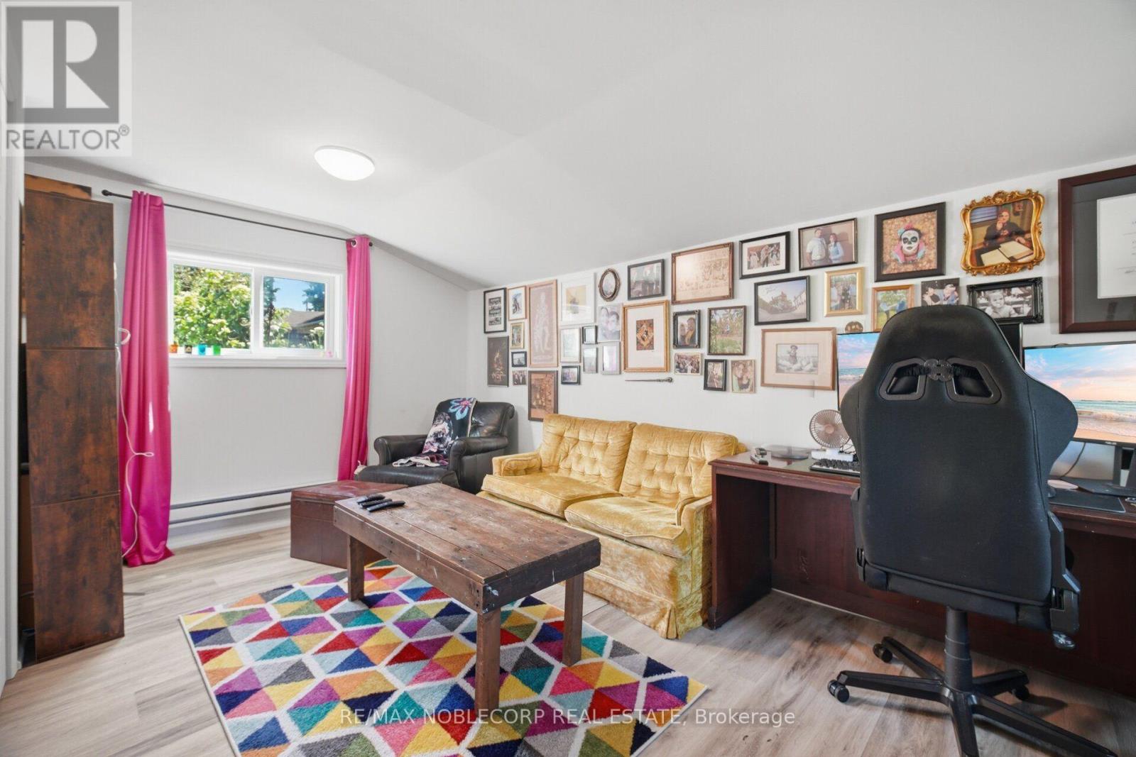 262 PINE STREET - Image 18