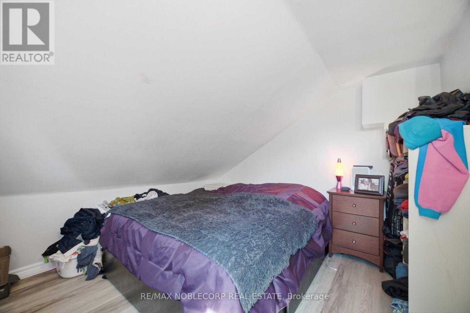 262 PINE STREET - Image 24