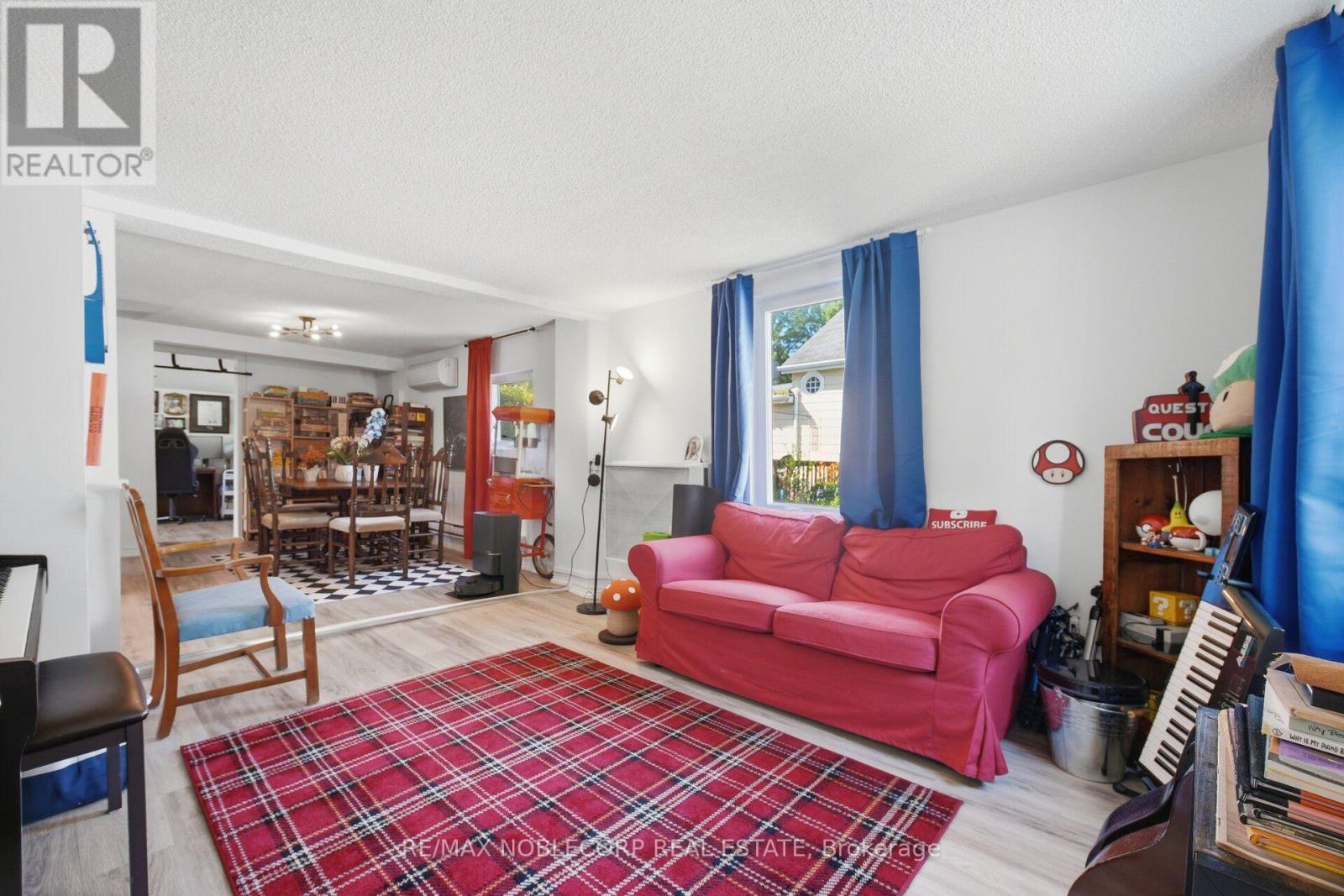 262 PINE STREET - Image 9