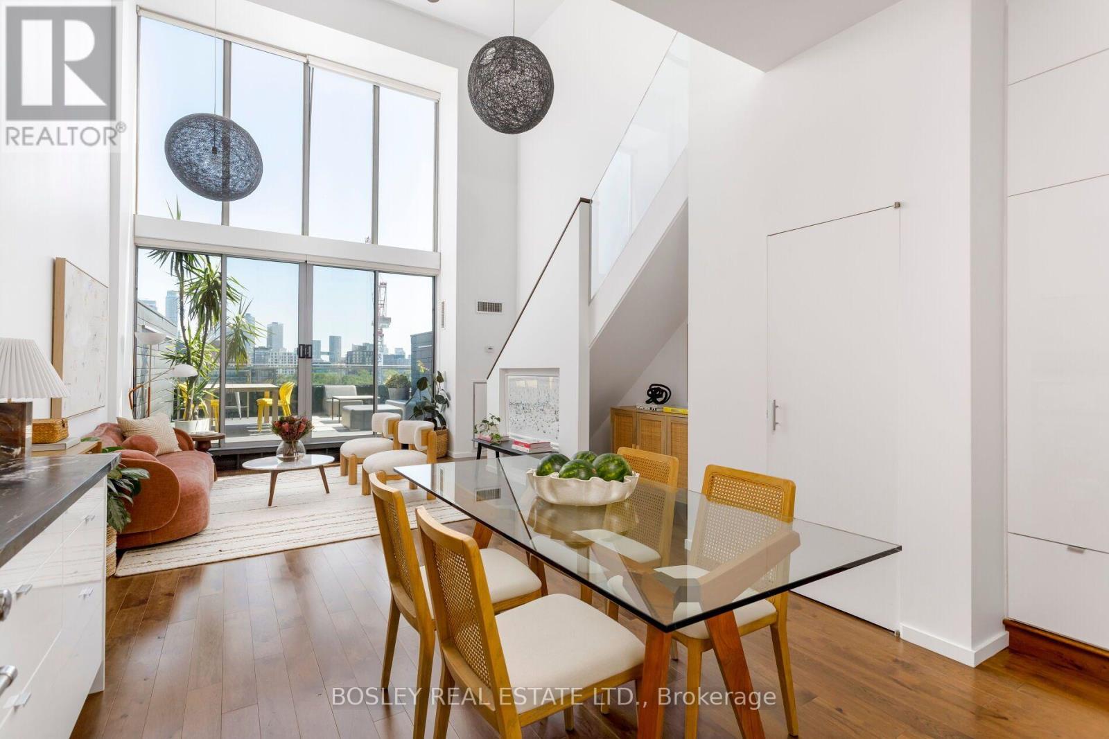 #614 160 BALDWIN STREET - 10