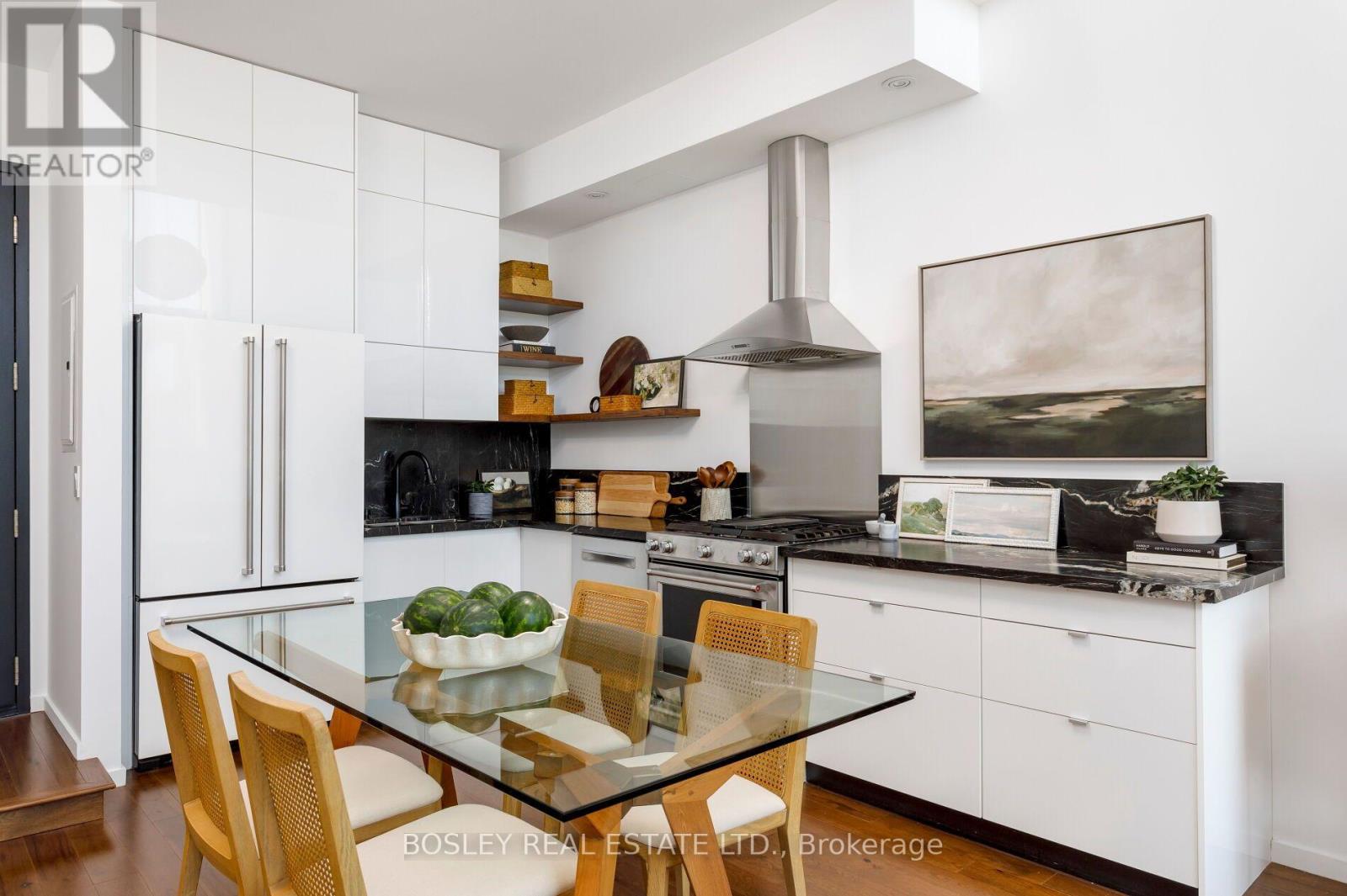 #614 160 BALDWIN STREET - 6