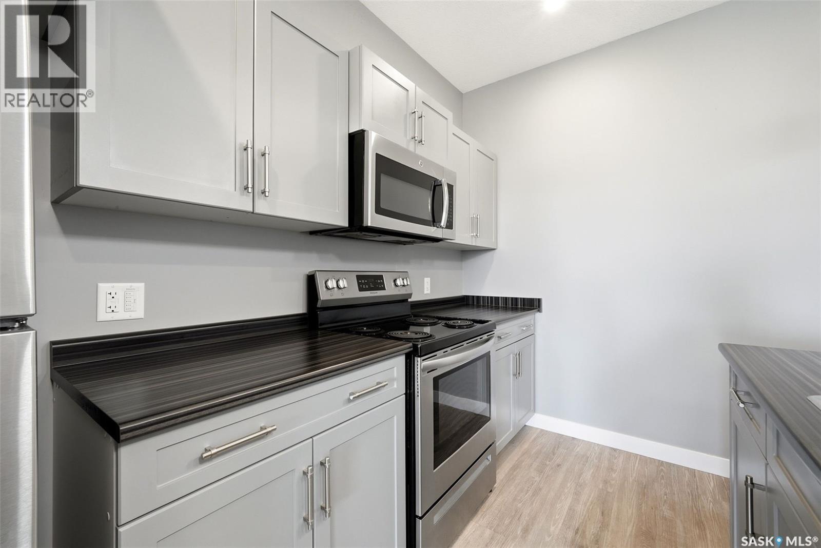 #7 3960 7th AVENUE E - 11