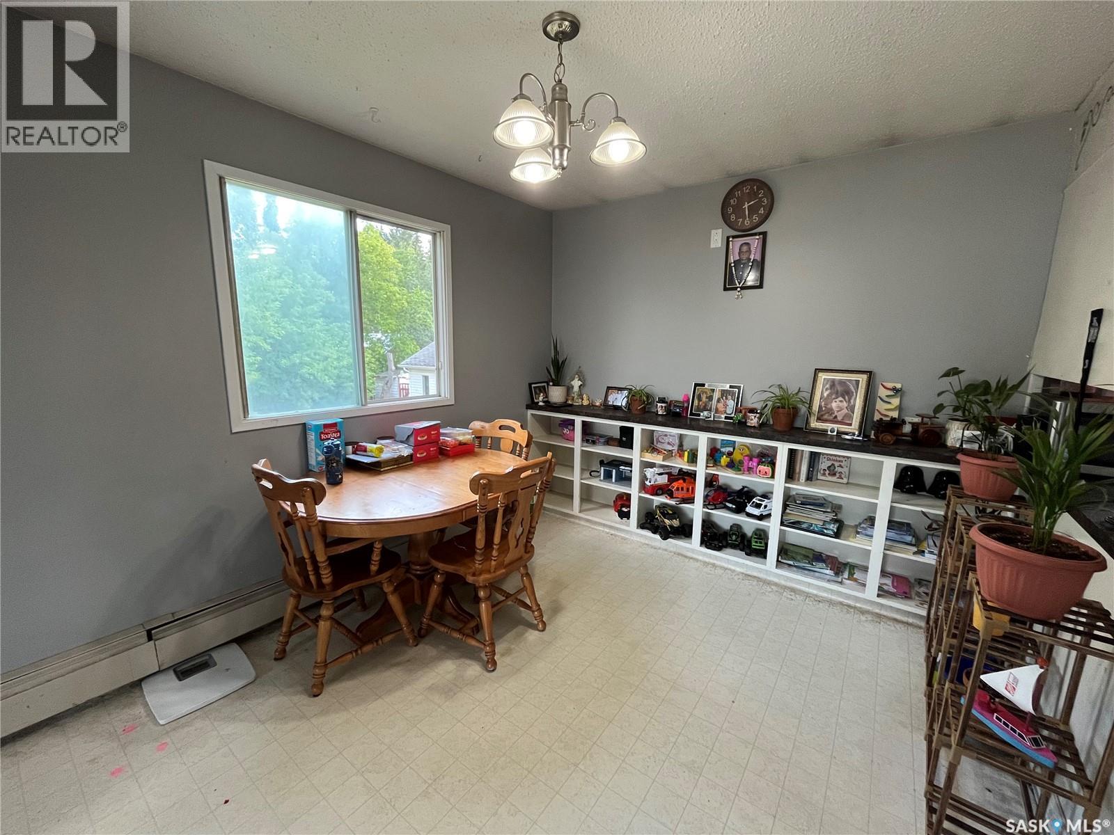 234 1A AVENUE - 4