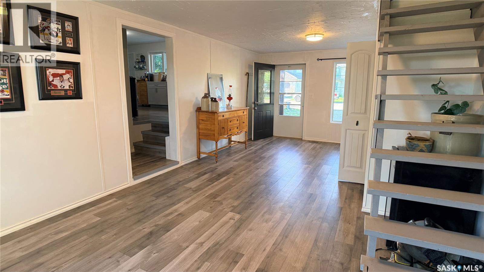 709 Prospect AVENUE - Image 2