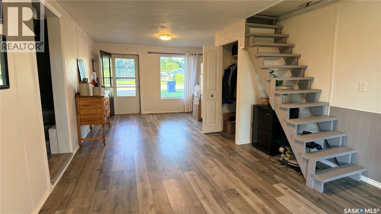709 Prospect AVENUE - Image 3