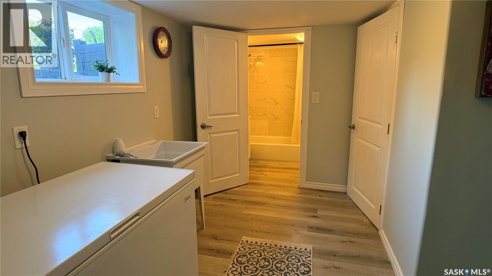 709 Prospect AVENUE - Image 33