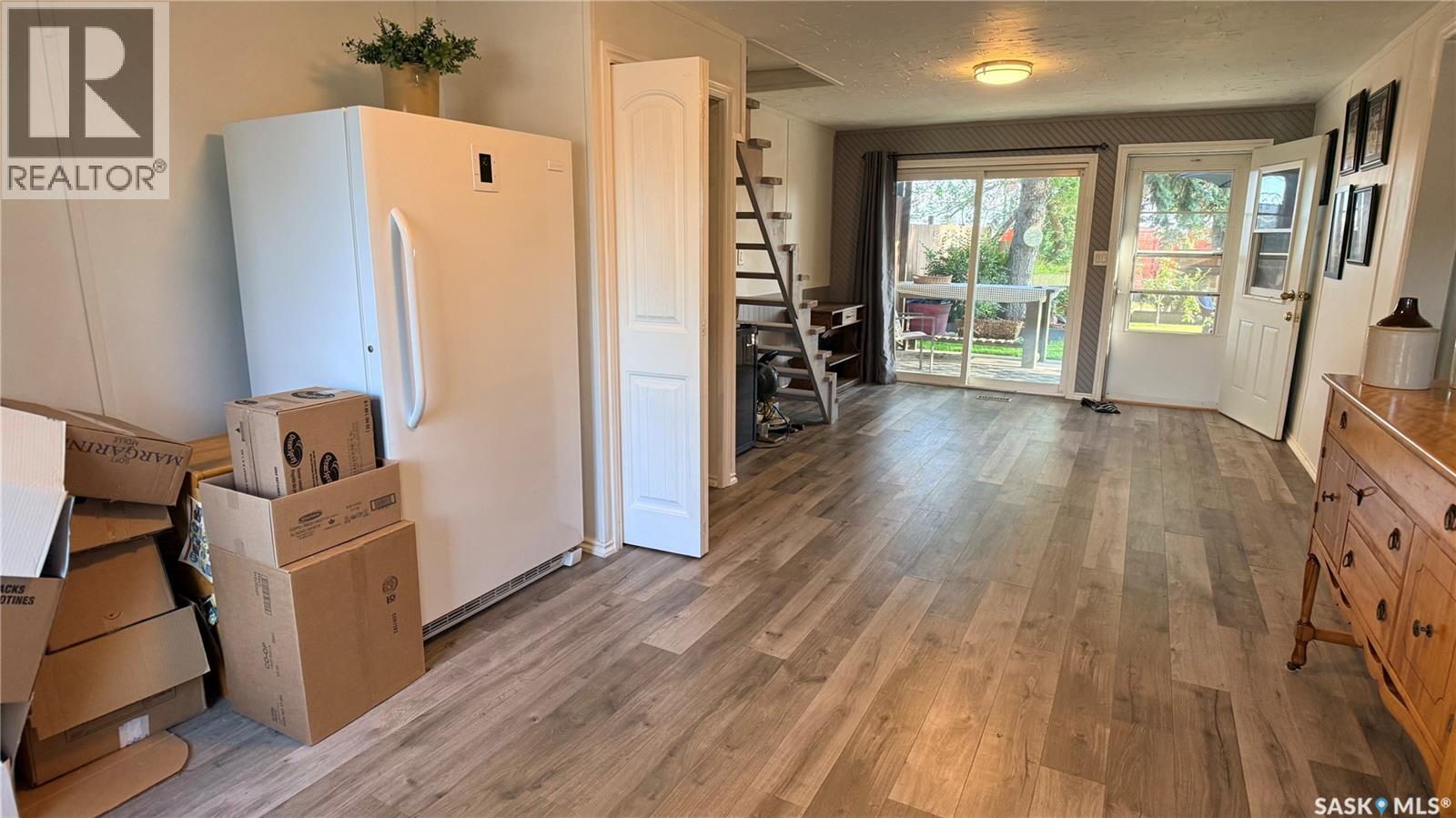 709 Prospect AVENUE - Image 4