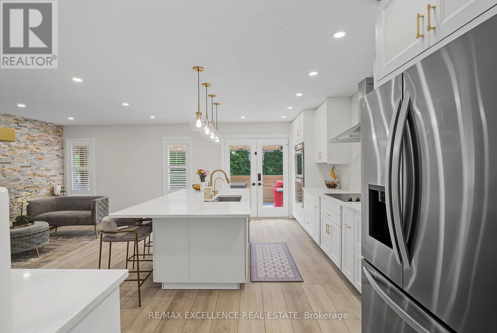 136 JOHNSTON AVENUE - 12