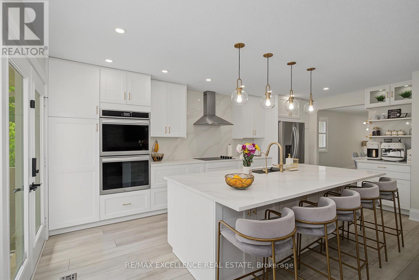136 JOHNSTON AVENUE - 14