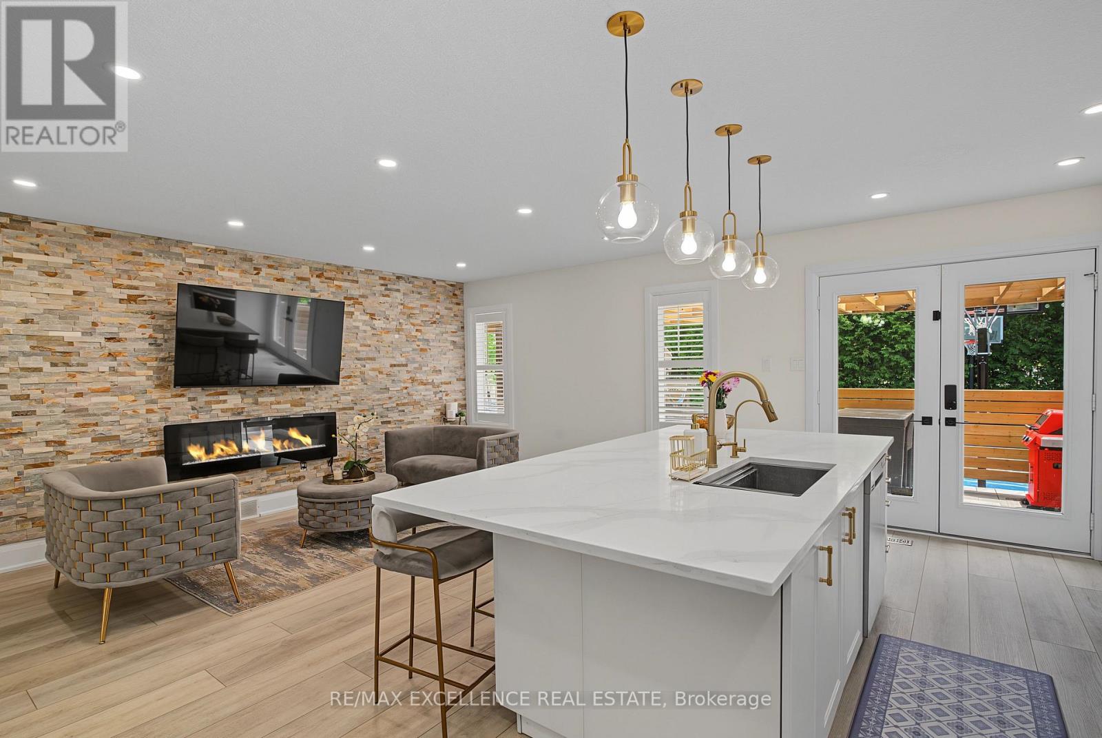 136 JOHNSTON AVENUE - 16