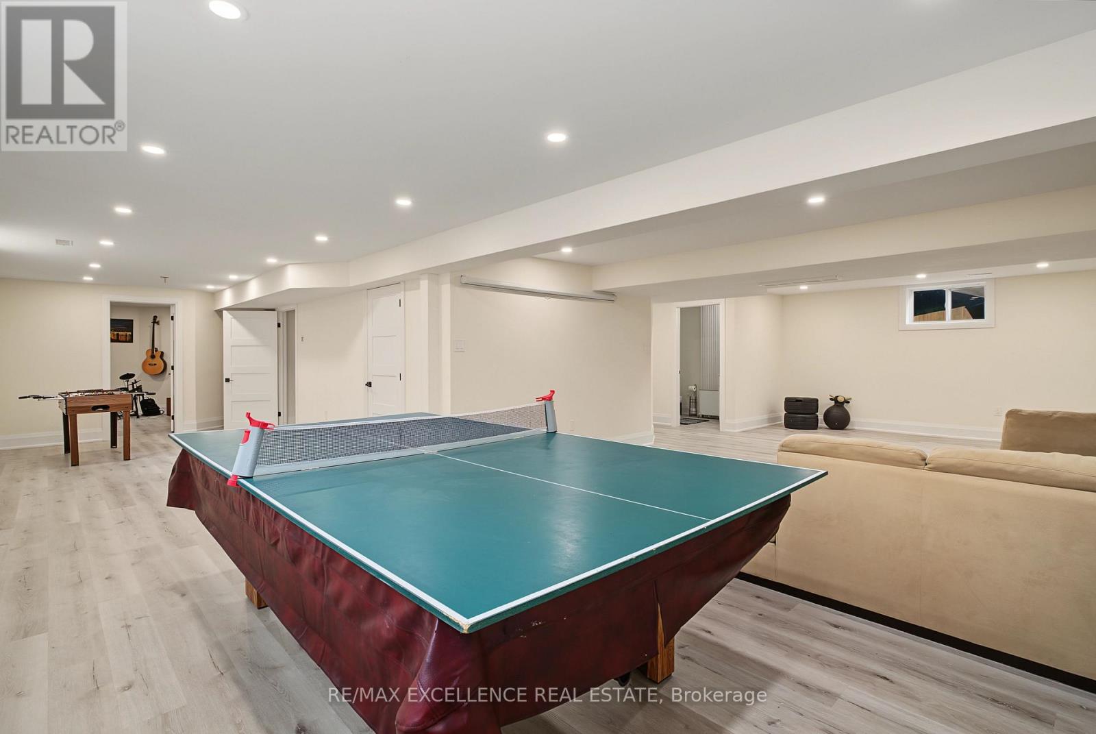 136 JOHNSTON AVENUE - 33