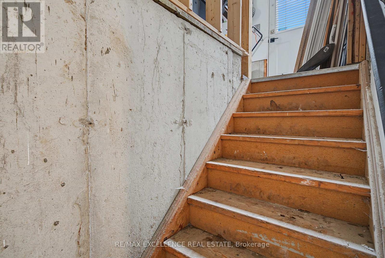 136 JOHNSTON AVENUE - 38