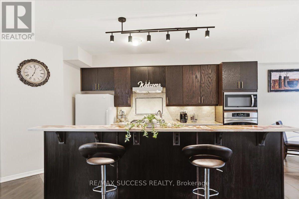 205 NISBET BOULEVARD - 13