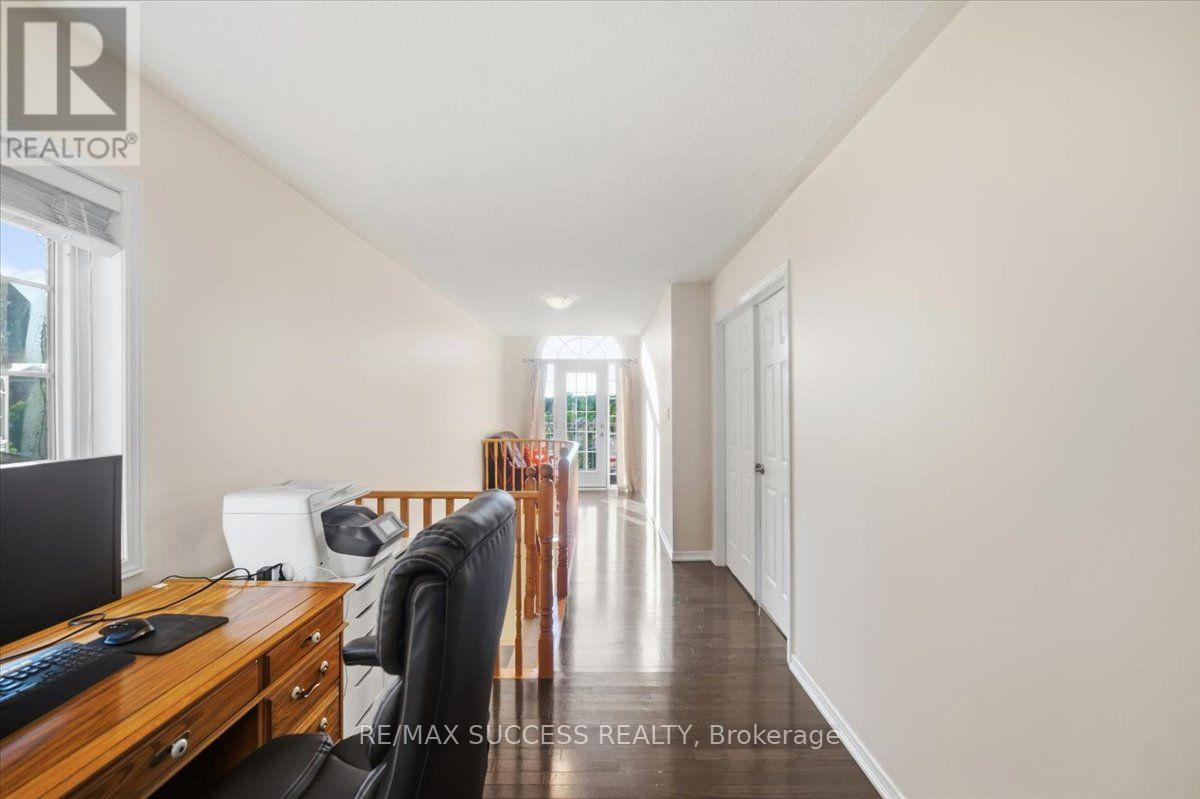 205 NISBET BOULEVARD - 22