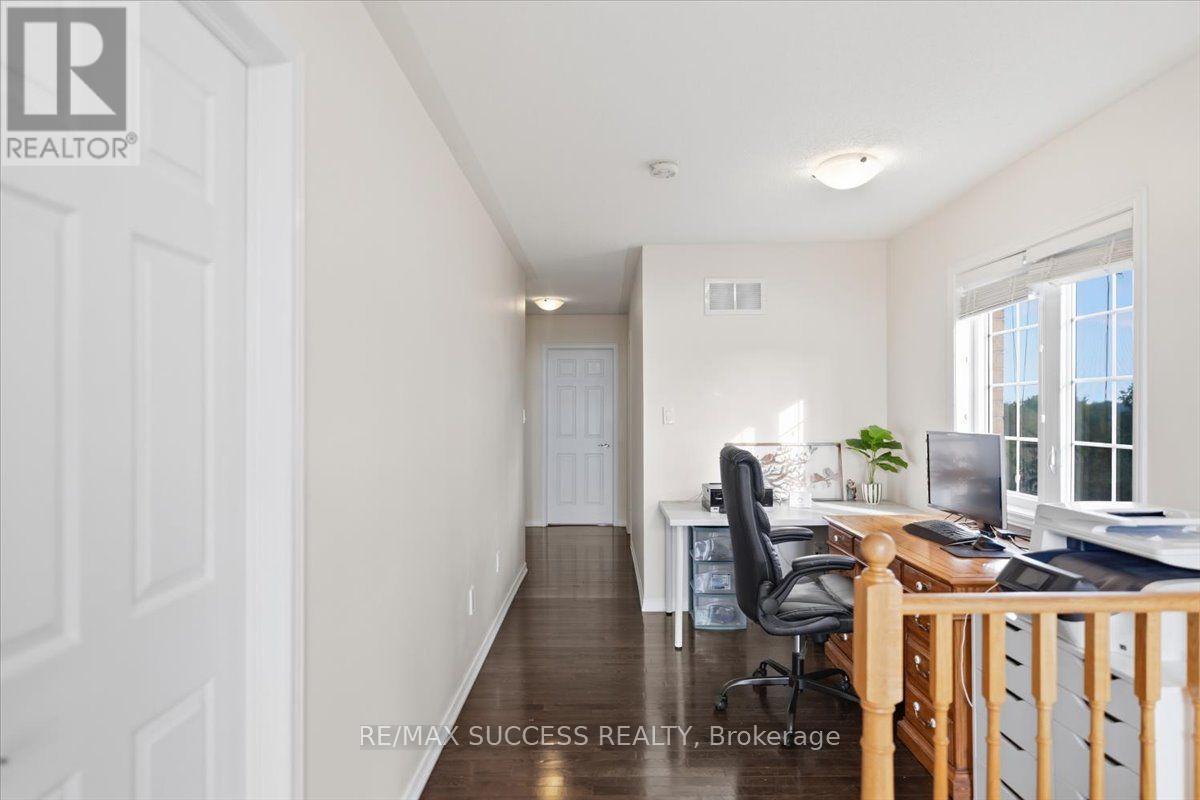 205 NISBET BOULEVARD - 25