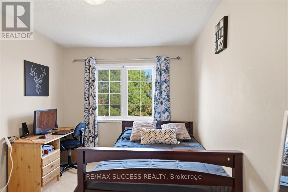 205 NISBET BOULEVARD - 31