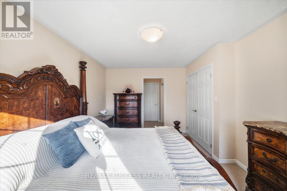 205 NISBET BOULEVARD - 41