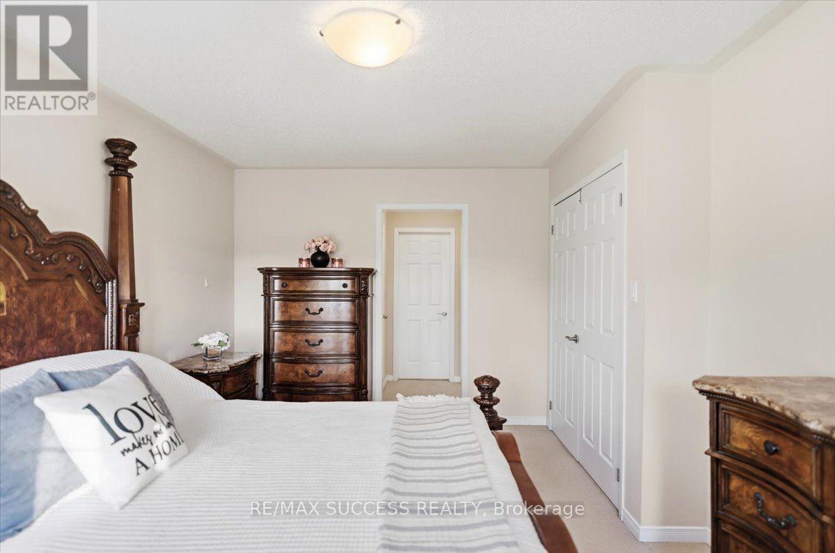 205 NISBET BOULEVARD - 44