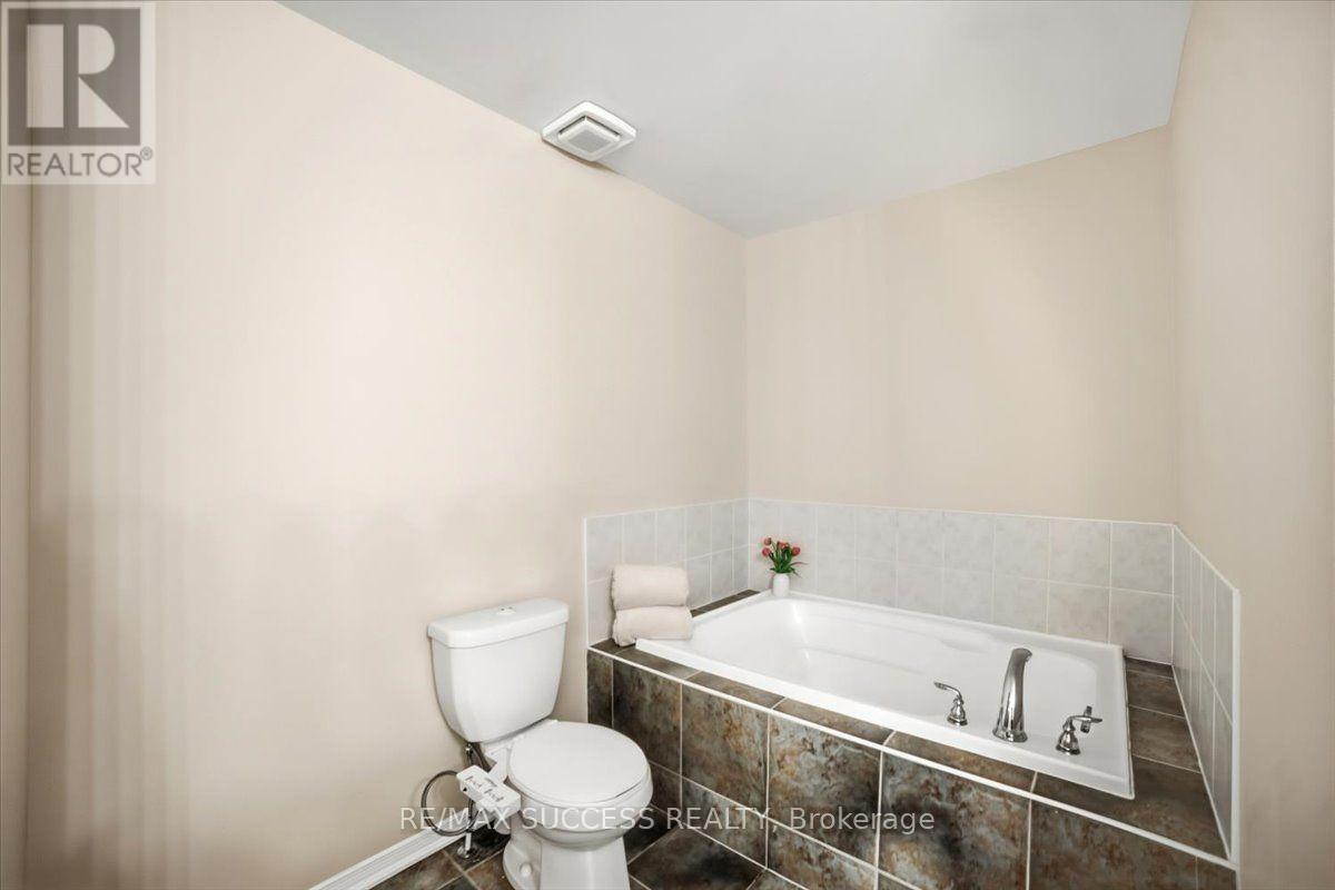 205 NISBET BOULEVARD - 45